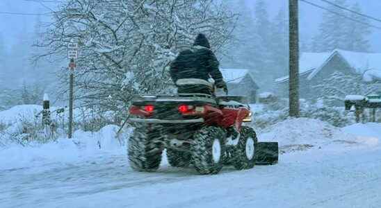 The bomb cyclone moves in over the USA weather