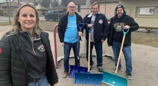 Volunteers bring years of experience to neighborhood ice rinks