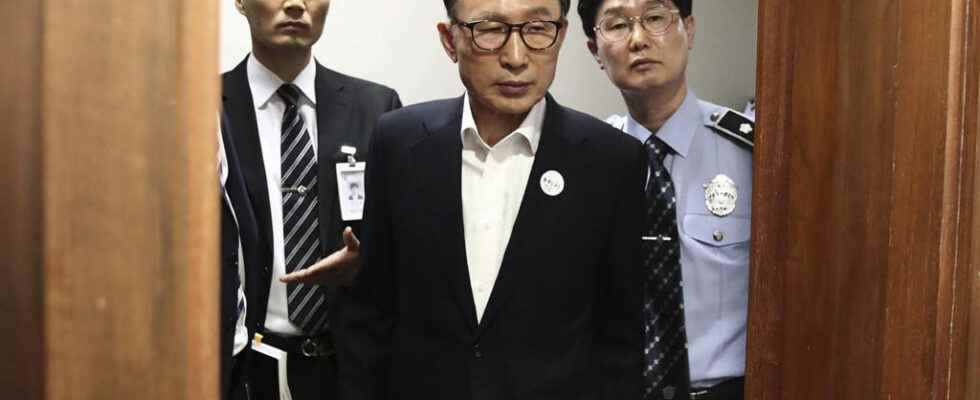 presidential pardon granted to former leader Lee Myung bak