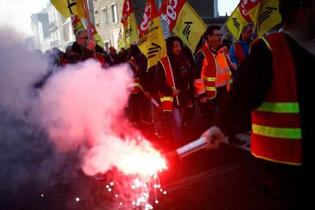 2023-01-31T105435Z_362499810_RC2L1Z9XLXVE_RTRMADP_3_FRANCE-PENSIONS-STRIKE