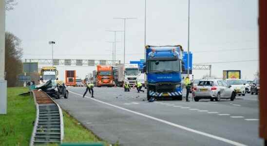 A12 free again after accidents and large crowds