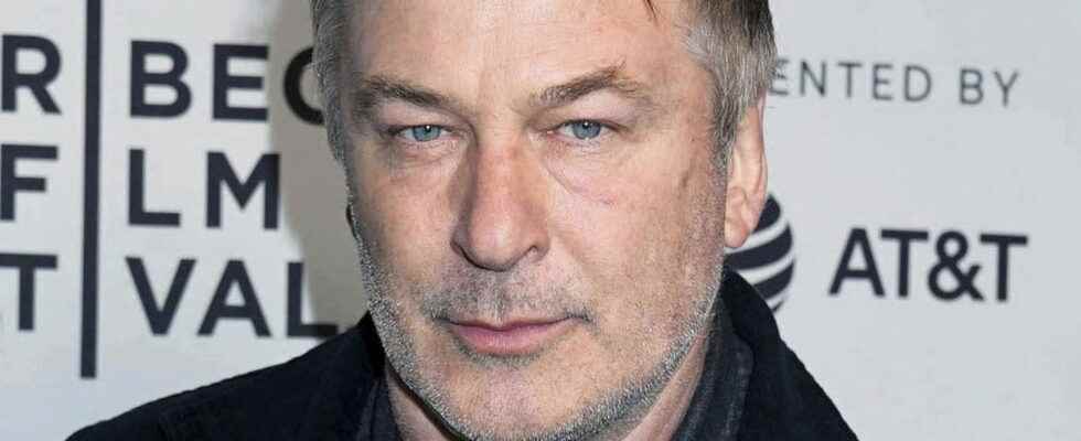 Alec Baldwin to be charged with manslaughter