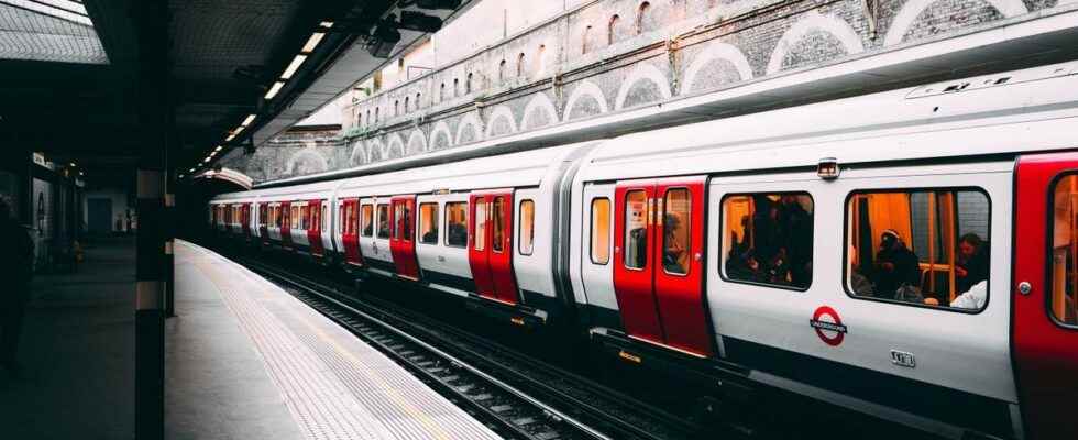 An app to measure London Underground pollution in real time