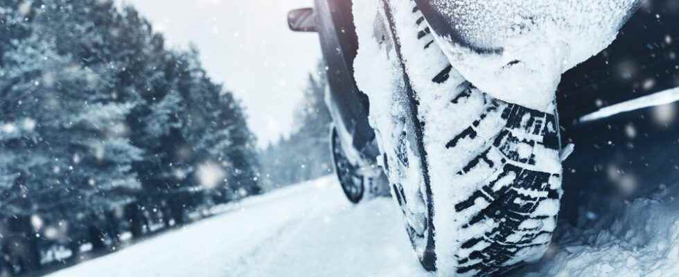 Chatham Kent police urge bail on winter roads