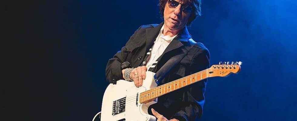 Death of Jeff Beck the guitarist died of bacterial meningitis