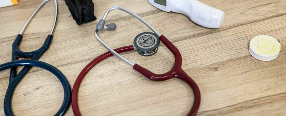 Doctors strike seven concrete examples of simplification to give back