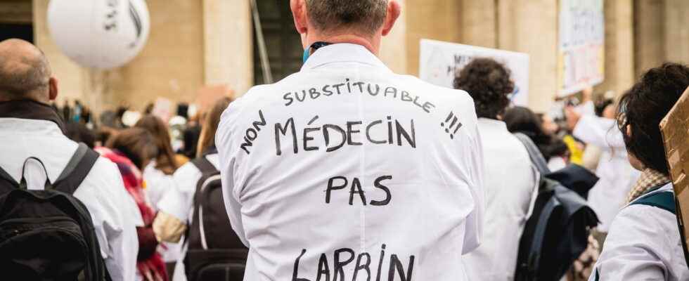 Doctors strike the end of the movement