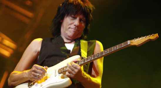 Famous British rock guitarist Jeff Beck dies