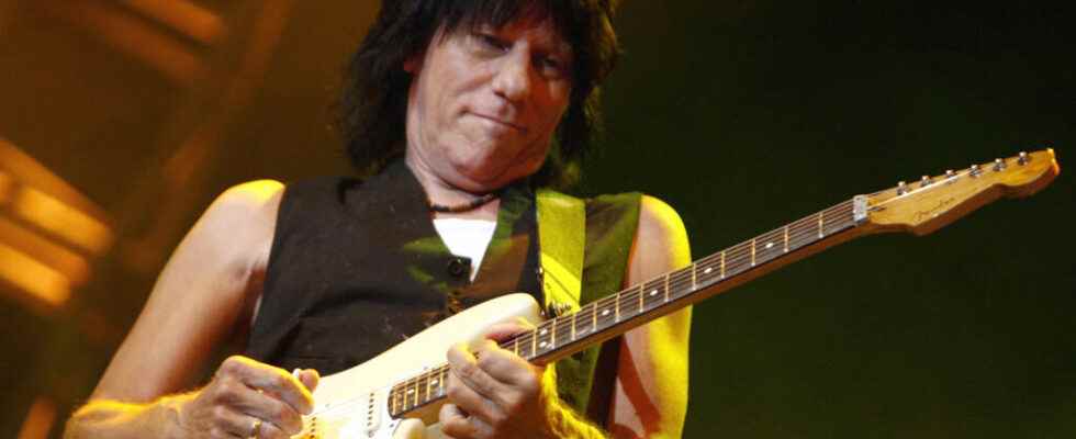 Famous British rock guitarist Jeff Beck dies