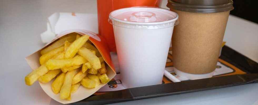 Fast food foods promote certain liver diseases