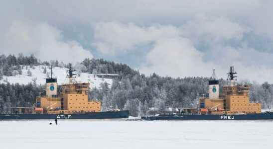 Four out of five icebreakers in operation