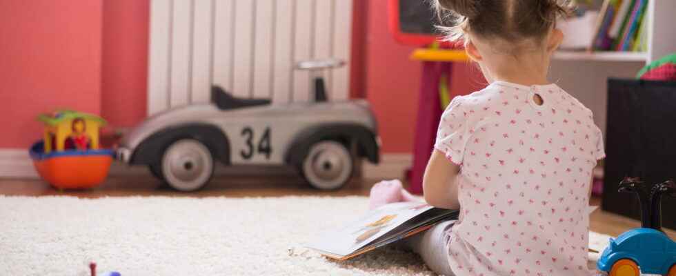 How to encourage your child to tidy up his room