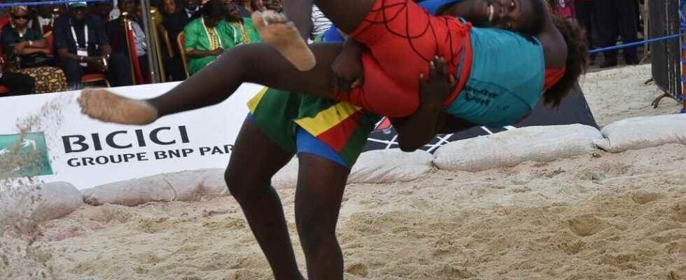 In Senegal 18 high level athletes receive a training grant for