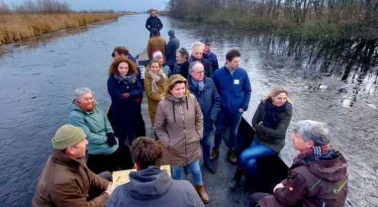 In Vijfheerenlanden Minister Van der Wal learns all about the