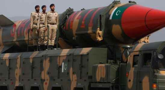 India and Pakistan exchange nuclear lists