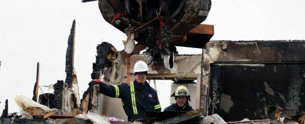 Investigators probing charred Sarnia seniors home