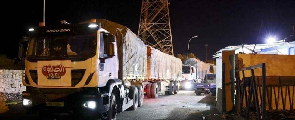 Libya delivers humanitarian aid to Tunisia plagued by severe food