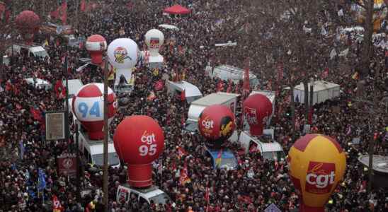 Pensions the French government enters the hard