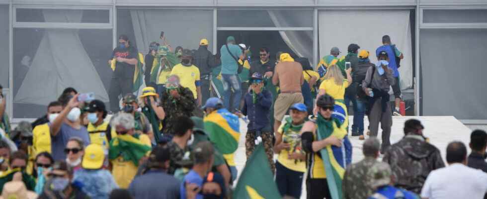 Presidential Palace and Congress Stormed Pro Bolsonaro Activists Arrested