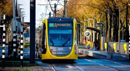 Province launches campaign to improve safety at tram crossings