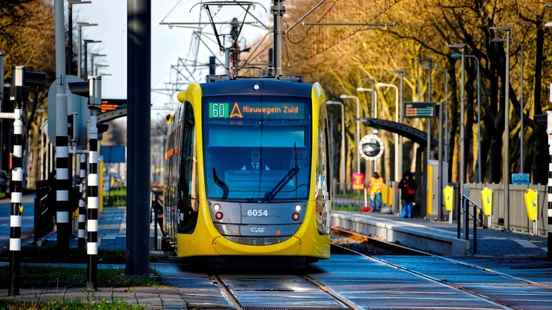 Province launches campaign to improve safety at tram crossings