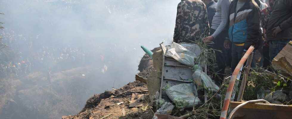 Search continues for plane crash in Nepal