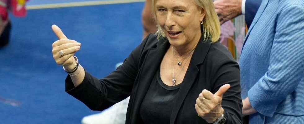 Tennis champion Martina Navratilova hit by double cancer