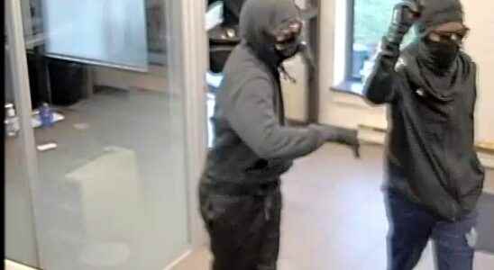 Three suspects sought in St George bank robbery