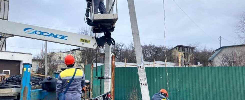 in Ukraine with the technicians in charge of restoring electricity