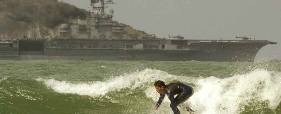 Brazil sunk aircraft carrier in the deep sea