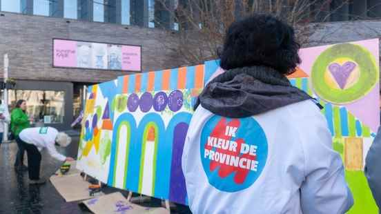 Colorful kick off Provincial Council elections Give color to the province