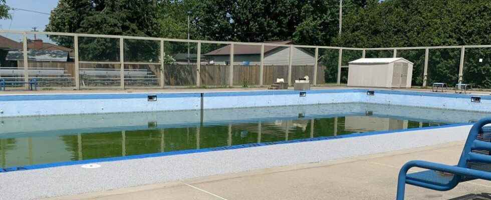 Delhi pool to be closed over the summer