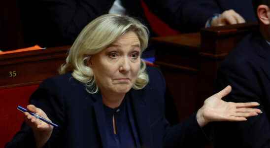 Headlines pensions make macronie unscrew Marine Le Pen takes advantage