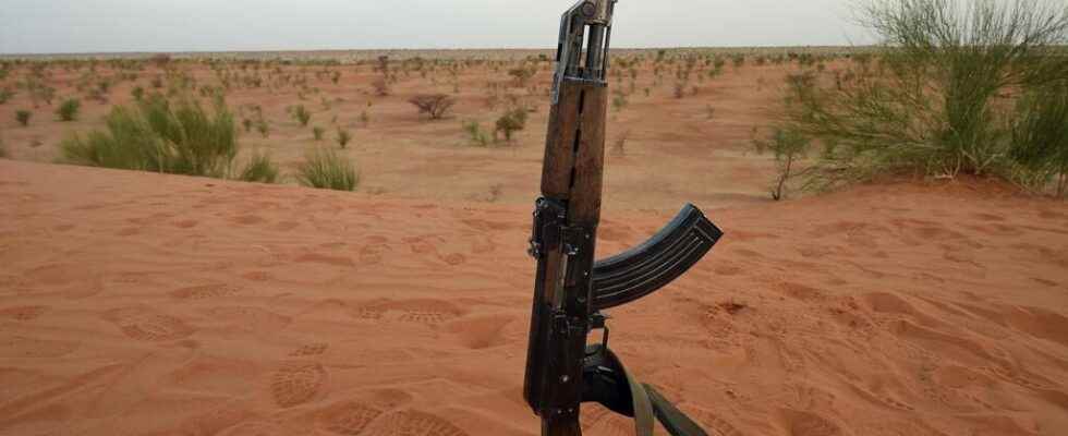 How do weapons proliferate so much in the Sahel