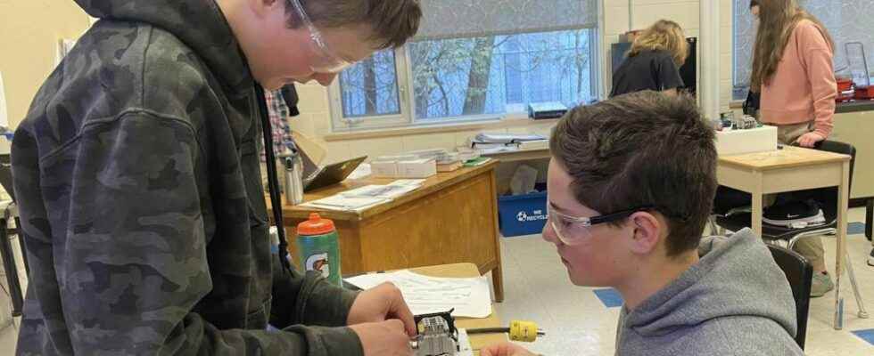 Huron Perth Grade 8 students learn electrical skills through new classroom