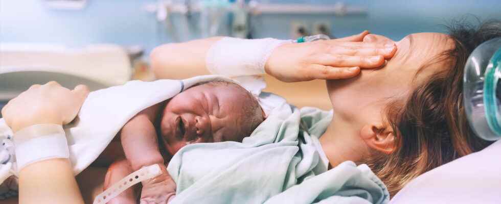 Live birth videos in water standing in the middle of