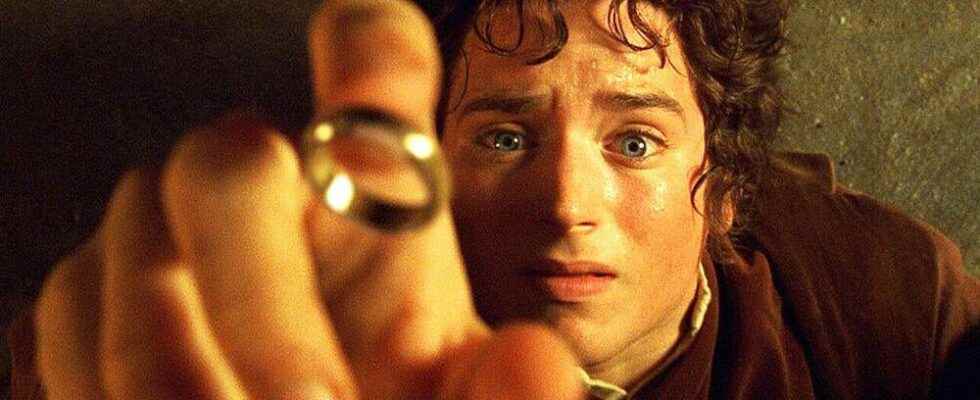 Lord of the Rings threatens garbage company with lawsuit if