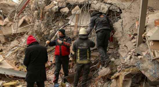 Over 8000 dead after the earthquake