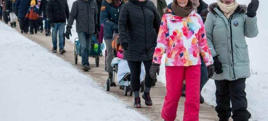 PHOTOS Hundreds take part in Stratfords Coldest Night of the