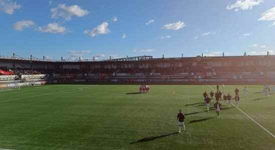 TikTokkers from VV Vianen play a benefit match against well known