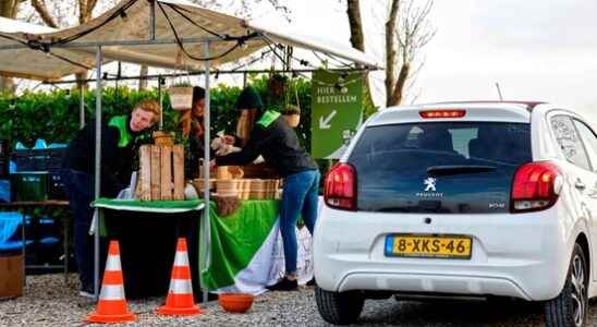 Utrecht for 555 stew drive thru mosques in action and a call