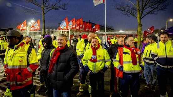 With pain in their hearts these garbage collectors put down