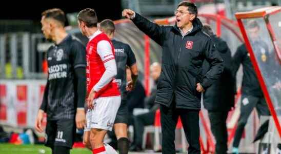 Young FC Utrecht coach does not look at the ranking