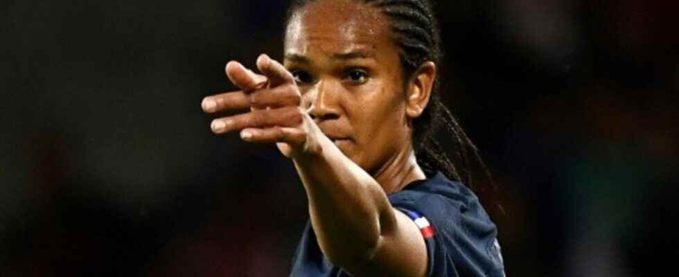 captain Wendie Renard withdraws from the France team