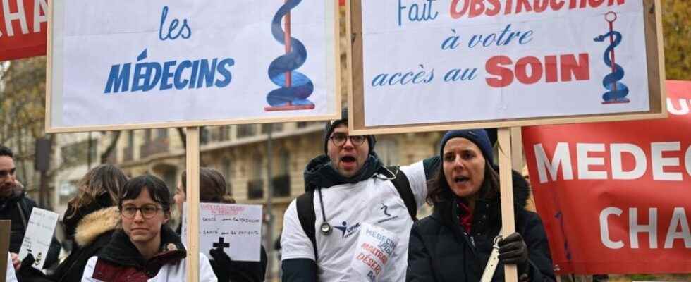 the liberal doctors resume the strike and their demonstrations