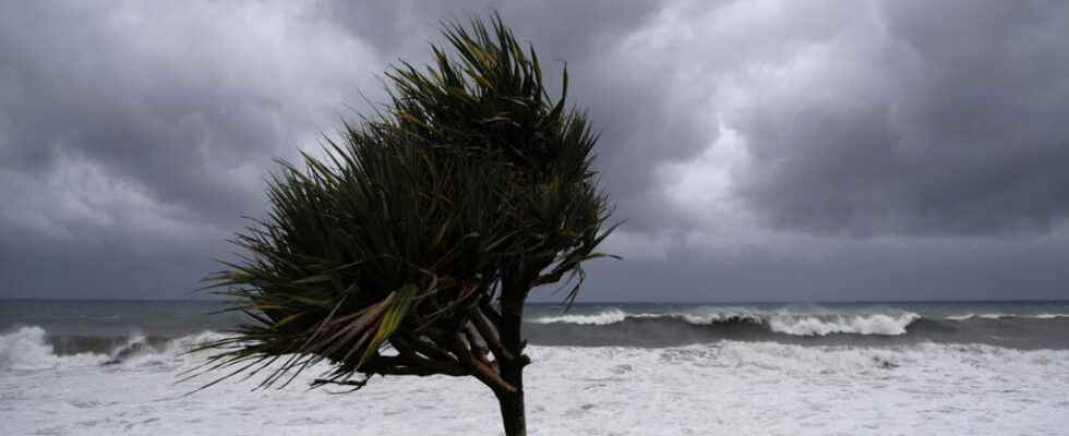 very strong winds caused the majority of the damage