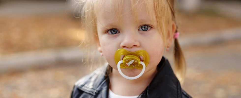 7 tips to help him let go of his pacifier