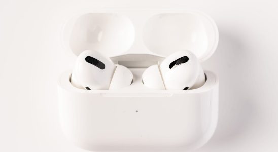 AirPods 2 a 21 reduction on Apple headphones