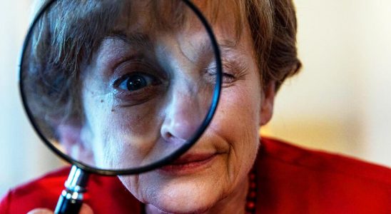 Angela Merkel solves a murder case as a pensioner