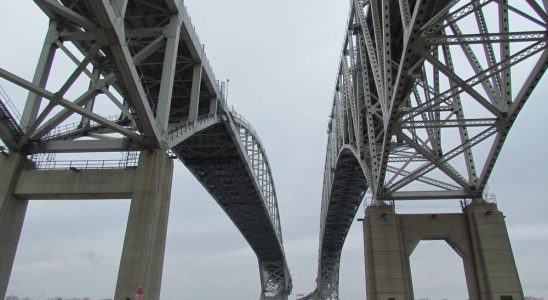 Blue Water Bridge tolls set to rise in April